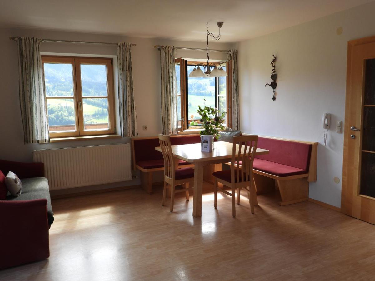 Bio-Bauernhof Einberghof Apartment Pfarrwerfen Bagian luar foto