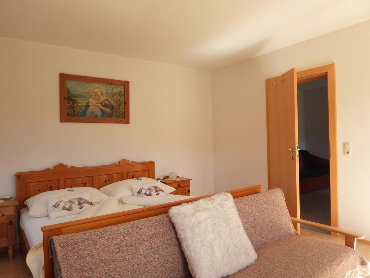 Bio-Bauernhof Einberghof Apartment Pfarrwerfen Bagian luar foto