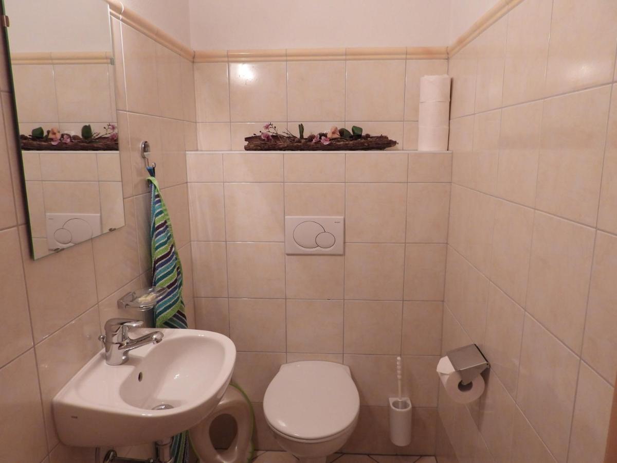 Bio-Bauernhof Einberghof Apartment Pfarrwerfen Bagian luar foto