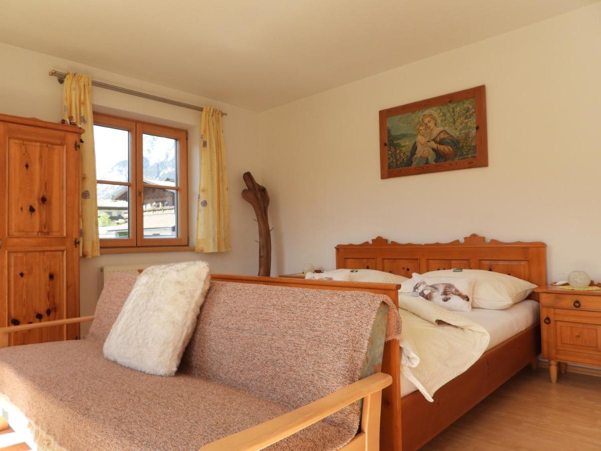 Bio-Bauernhof Einberghof Apartment Pfarrwerfen Bagian luar foto