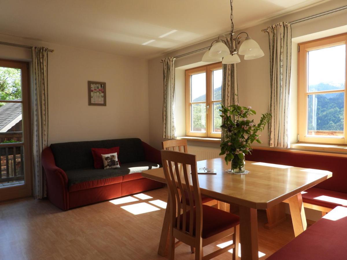 Bio-Bauernhof Einberghof Apartment Pfarrwerfen Bagian luar foto