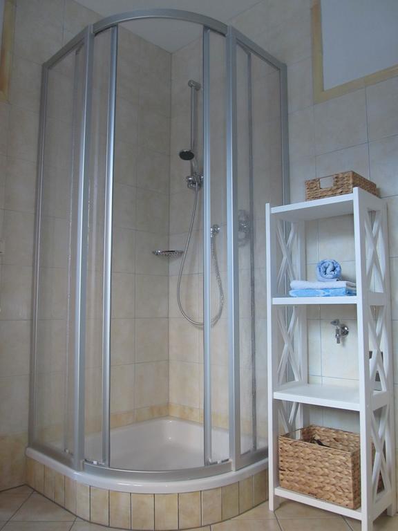 Bio-Bauernhof Einberghof Apartment Pfarrwerfen Ruang foto